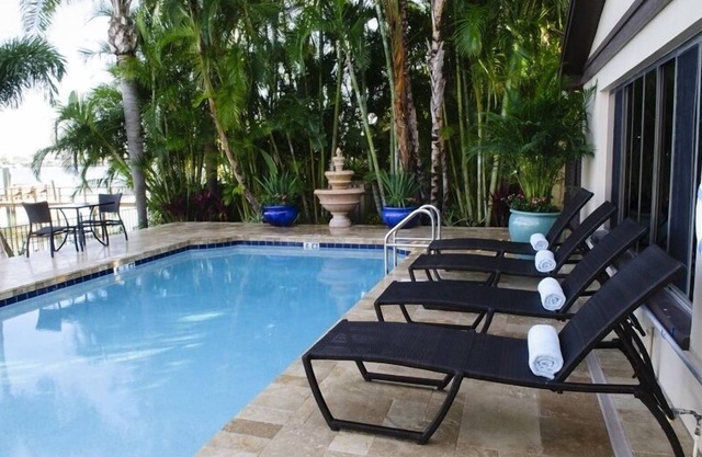 Pasa Tiempo Private Waterfront Resort - Adults Only