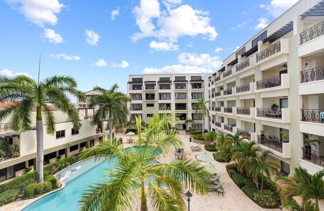 PC312 - Pool View - 1BR Perfect for a couple - Close to Palm Beach