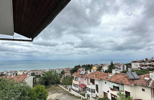 Peaceful Villa With Perfect View in the City Center