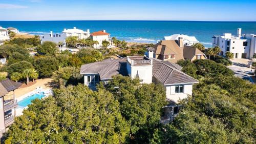 Pearce Chateau home by Peace Vacations