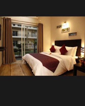 Pearl suites at Omaxe entrenity