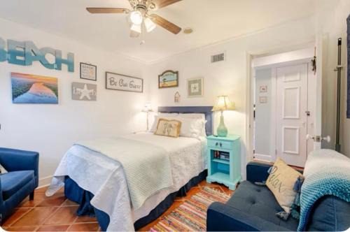 Pearls Pad - Beautiful 1 bedroom apartment- 1 block to beach