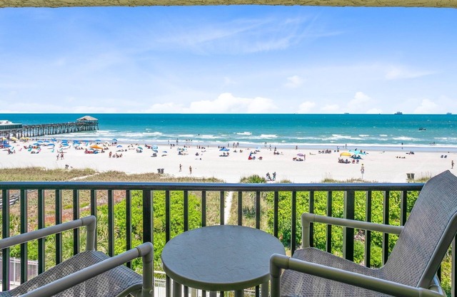 Penthouse - Ocean Front - Corner Unit facing the Pier - Fully Renovated