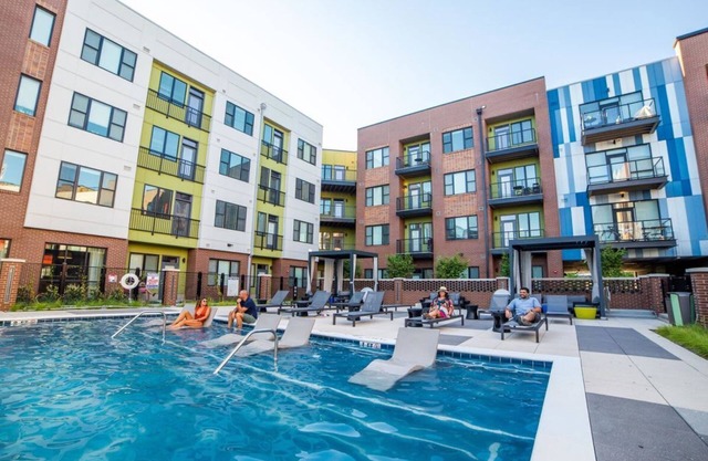 Corner Cityway 