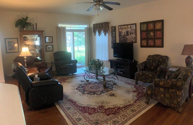 PET FRIENDLY! Book now to enjoy great TEXAS SPRING Weather!