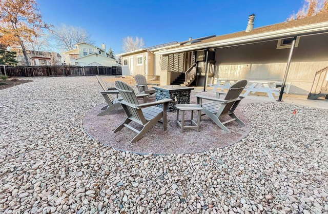 PET FRIENDLY/PING PONG/GAME ROOOM!FAMILY GATHERING