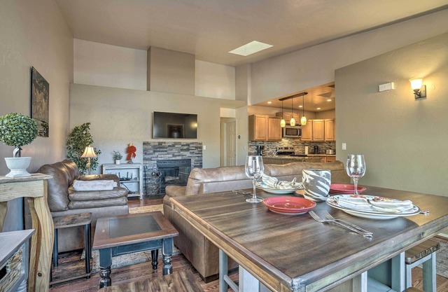Pet-Friendly Prescott Townhome w/Fireplace!