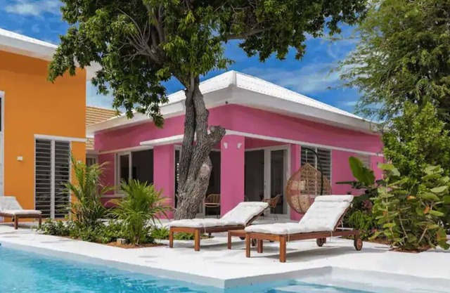Peter's Choice B1 Your private tropical paradise!