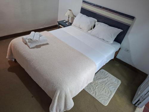 Piezas privadas con baño y cocina cerca de Villa Morra