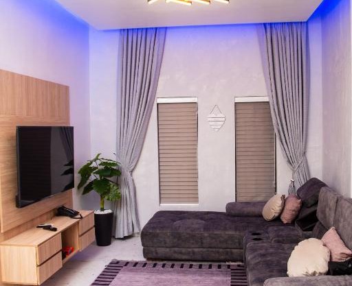 Pinewood Suite+ GYM+Snooker board. Rhodabode Nile