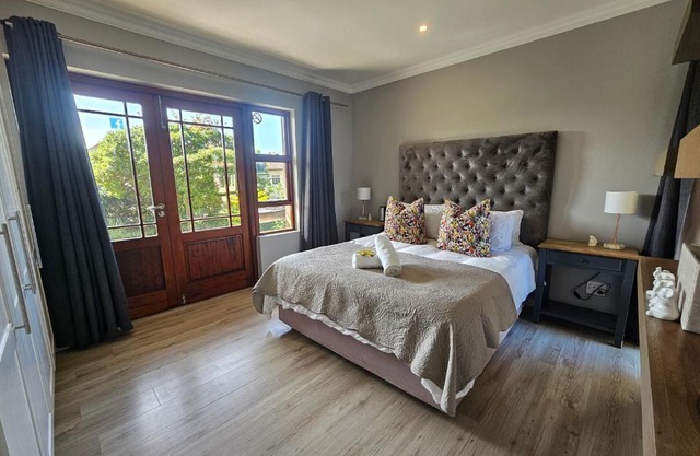 Plettenberg Bay Unit 6 Whale Rock Gardens Apartment with Backup Power