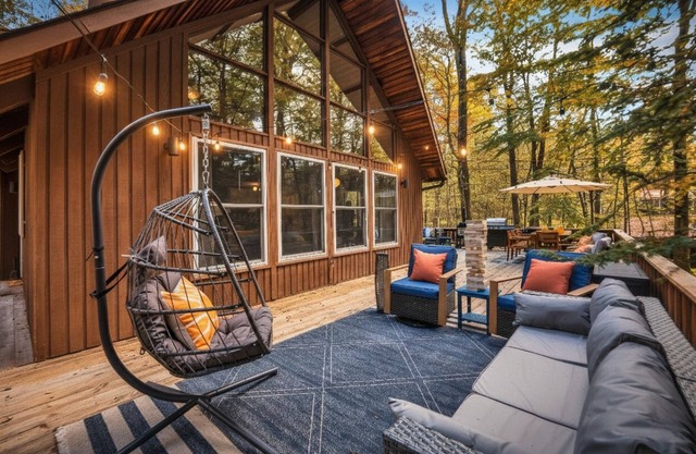 Poconos Chalet w/Fire Pit, Deck, and Sauna in Big Bass Lake!