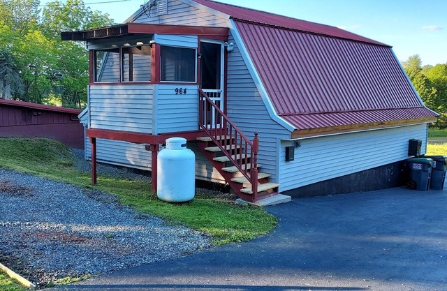 Poconos private studio for 2 Located in Lake Ariel, PA