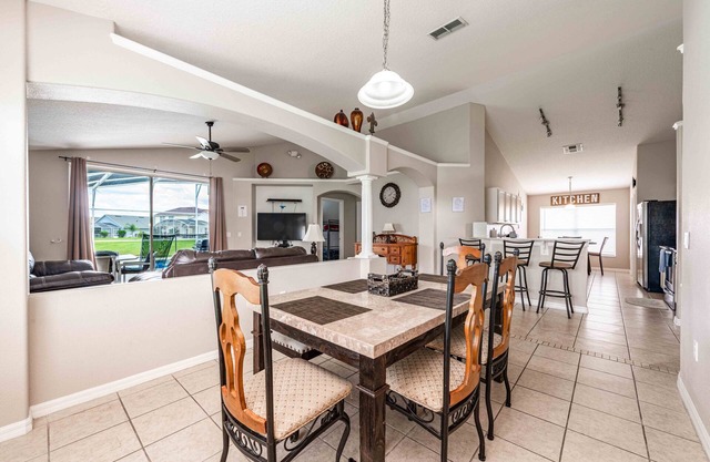 Premier Host-Beautiful 4BR/2BA Pool HEAT Home SAFE QUIET Lot - Disney 15 Minutes
