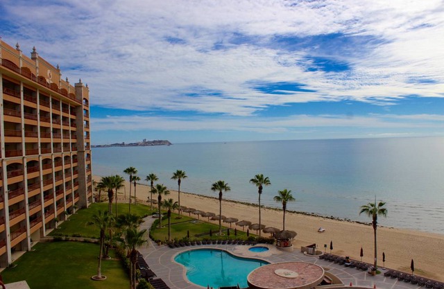 Premier Host Sonoran Sun W-611 Sun-Tan-Escape 1 BR Oceanfront Condo