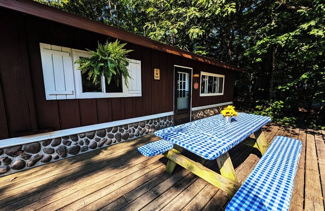 Premium Amenities Included! Cabin 8 - POV Resort