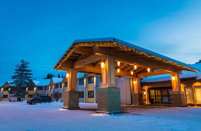 Prestige Hudson Bay Lodge Premier Collection