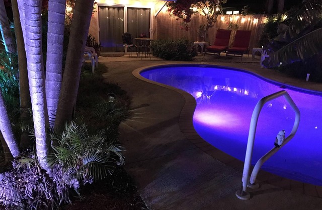 Private 2+1 -Room Pool House - walk to waterfront ! Heated salt water pool.