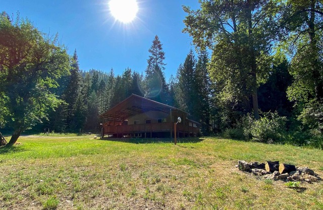 Private 2-Acre Retreat w/ MTN Views, Walk to River