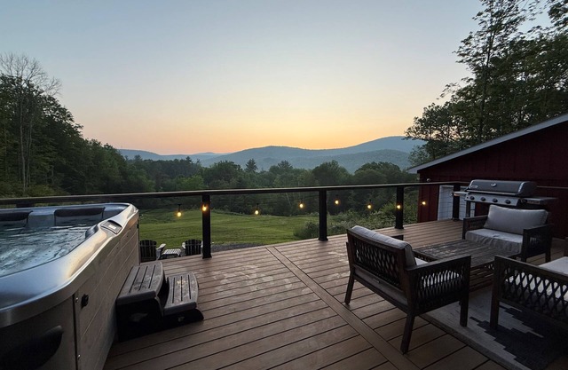 Private Catskill Getaway | HotTub w/Mountain Views