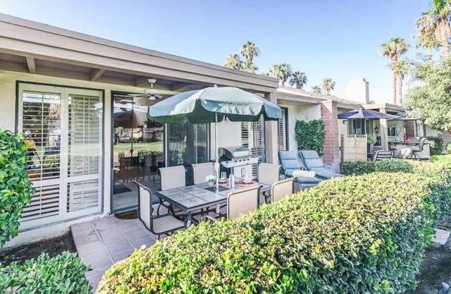 Private Country Club Condo on awesome golf course!