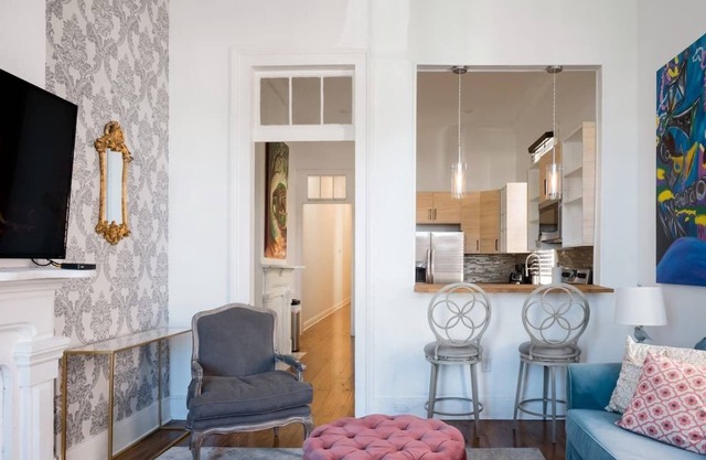 Private Gem for Comfort in Style Near Garden District & CBD