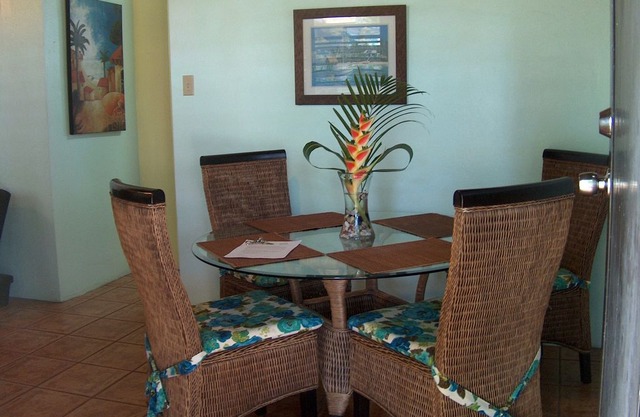 Private In-Law-Apt w/own gated yard, lovely neighborhood & min to Beaches & BQN