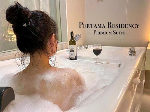Private Jacuzzi Staycation at KL City 152