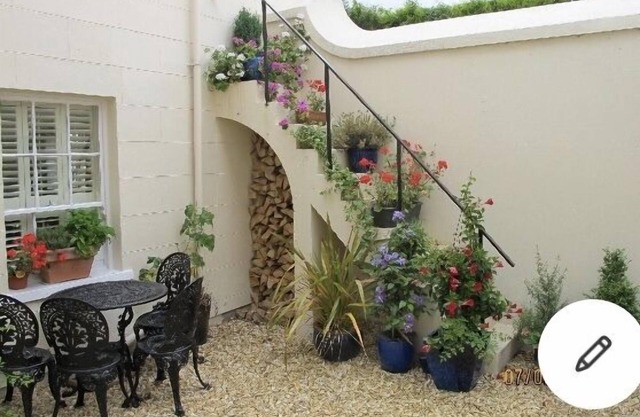 Private luxury apartment near Belfast with garage