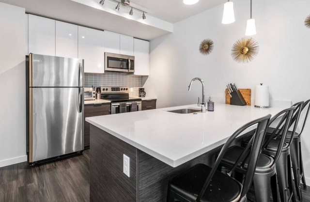 Private Modern 1BR/1BA - For Short or Long Stays