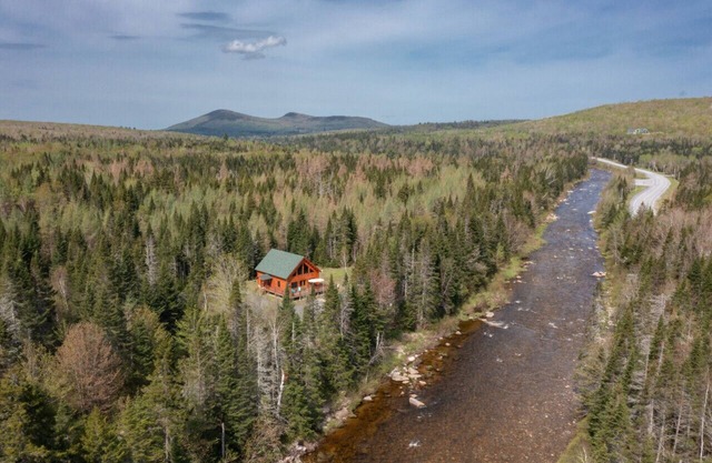 Private Riverfront Cabin at Bretton Woods
