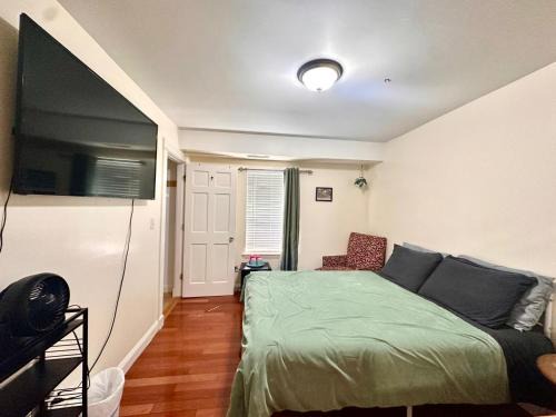 Private Room in Everett