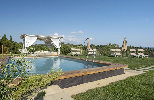 Private Villa with A/C, WIFI, private pool, TV, patio, pets allowed, panoramic view, parking