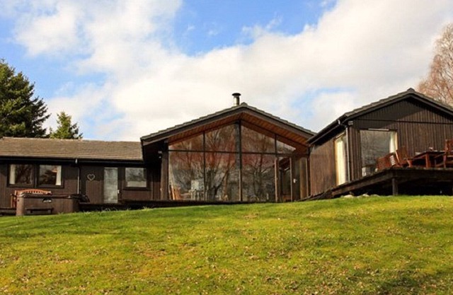 Ptarmigan Lodge - 4 Bedroom Lodge with Hot Tub