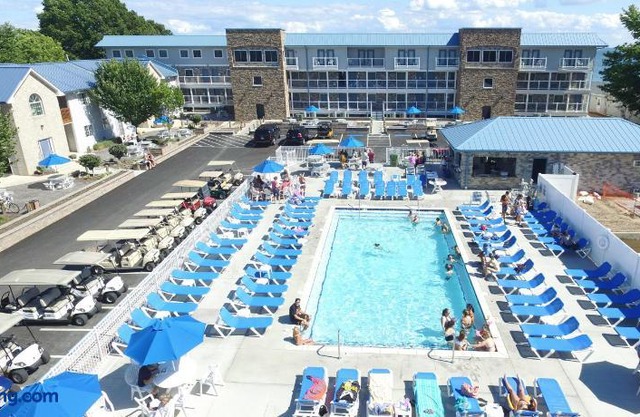 Put-in-Bay Poolview Condo #5