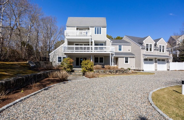Quaint Beach House with AC, Pool, Hot tub area, Fire Pit, and Ocean Views