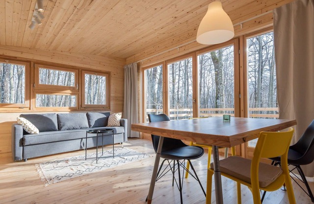 Quaint Chalet in Drenovac Raducki Among Trees