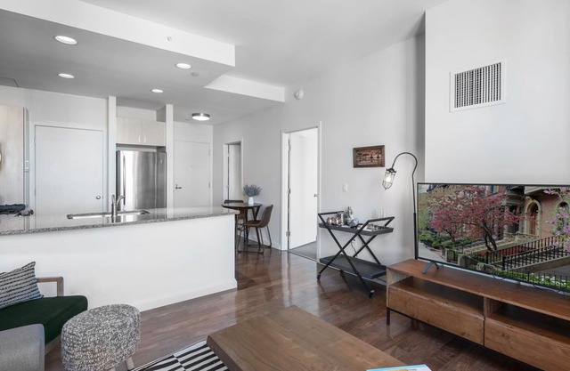 Quaint Theater District 1BR w/ Indoor Pool + Gym by Blueground