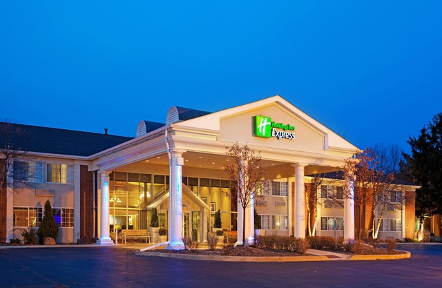 Quality Inn and Suites St Charles - West Chicago