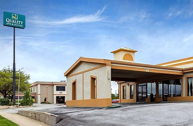 Quality Inn & Suites Bloomington University Area