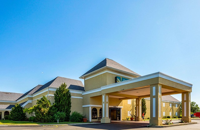 Quality Inn & Suites Coldwater