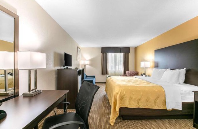 Quality Inn & Suites Metropolis