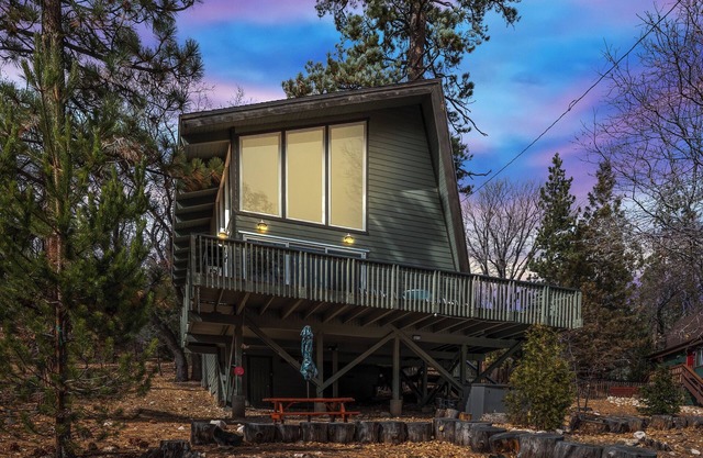 Quiet Fawnskin Cabin - Onsite sledding hill for families