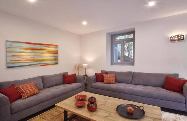 R 963 Villa Cletus Philopappou with 65-inch flat-screen TV, Jetted bathtub & Fireplace.
