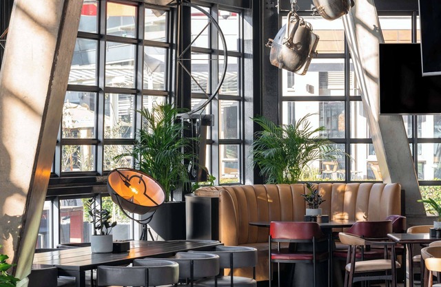 Radisson RED V&A Waterfront, Cape Town