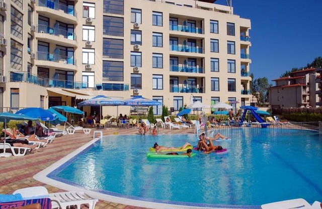 Rainbow Aparthotel
