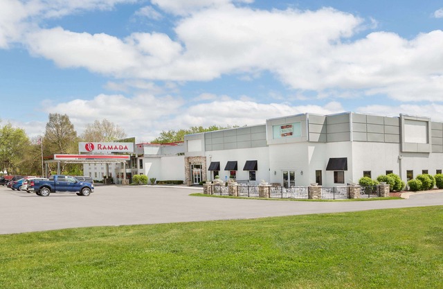 Ramada by Wyndham des Moines Airport