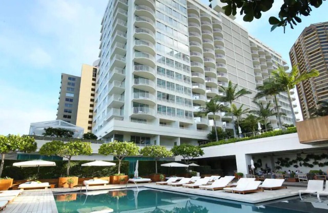 Rare Find! 3 Amazing Units, 2 Pools, Bar, Mini-Market, Gift Shop