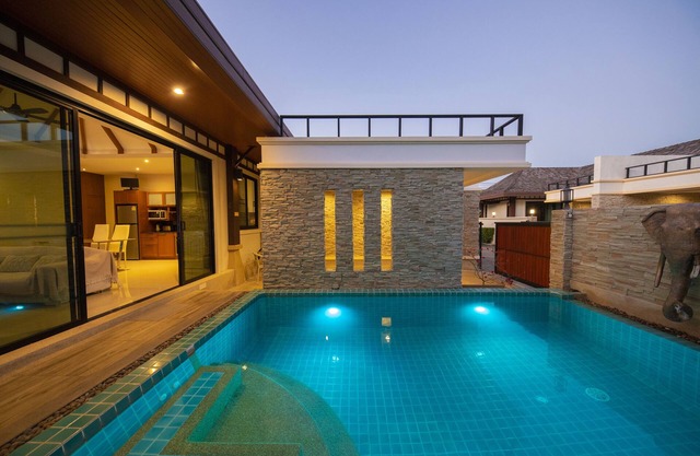 Rawai VIP Villas&water Park700m to beach
