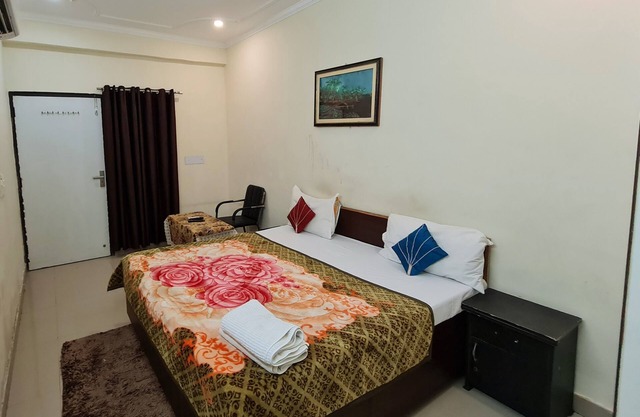 RCS Residency And Guest House